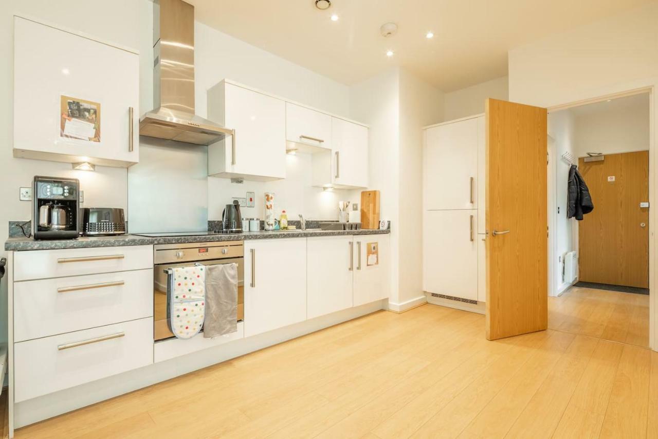Central Bedford: Two Bedrooms, Breakfast Basket Exterior foto